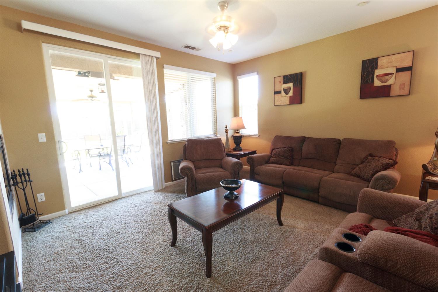 557 Abbott Avenue Reedley, CA 93654 - Photo 11 of 27 Gallery Image 11
