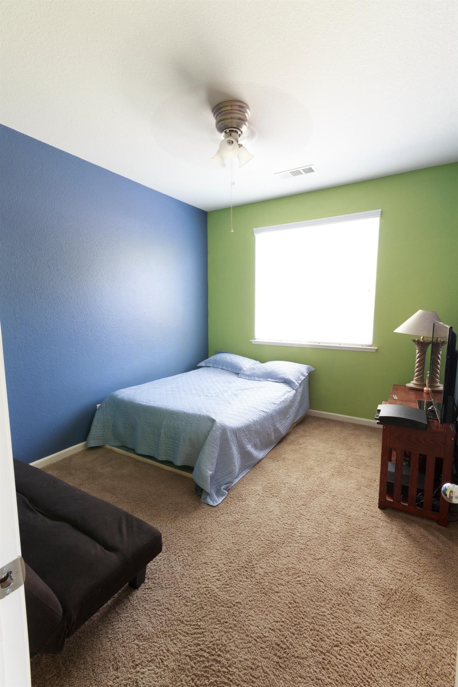 557 Abbott Avenue Reedley, CA 93654 - Photo 16 of 27 Gallery Image 16