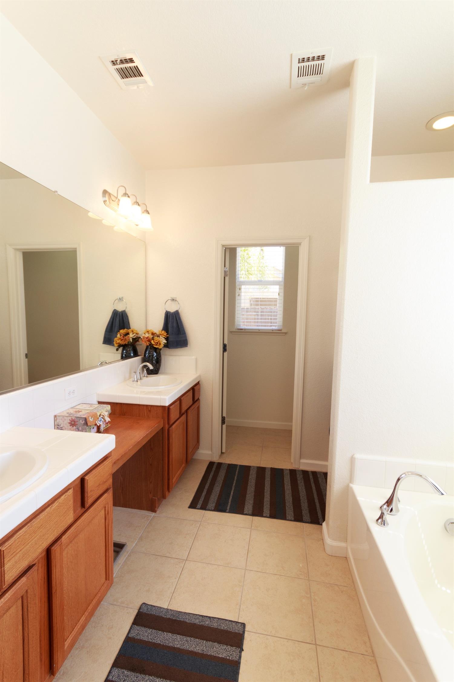 557 Abbott Avenue Reedley, CA 93654 - Photo 22 of 27 Gallery Image 22