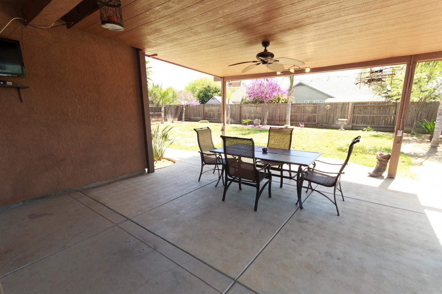 557 Abbott Avenue Reedley, CA 93654 - Photo 26 of 27 Gallery Image 26