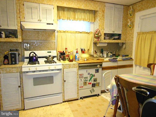 3509 Grantley Road Baltimore, MD 21215 - Photo 14 of 30 Kitchen