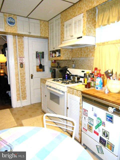 3509 Grantley Road Baltimore, MD 21215 - Photo 17 of 30 Kitchen
