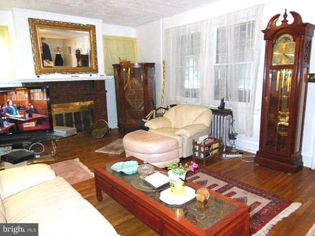 3509 Grantley Road Baltimore, MD 21215 - Photo 6 of 30 Living Room