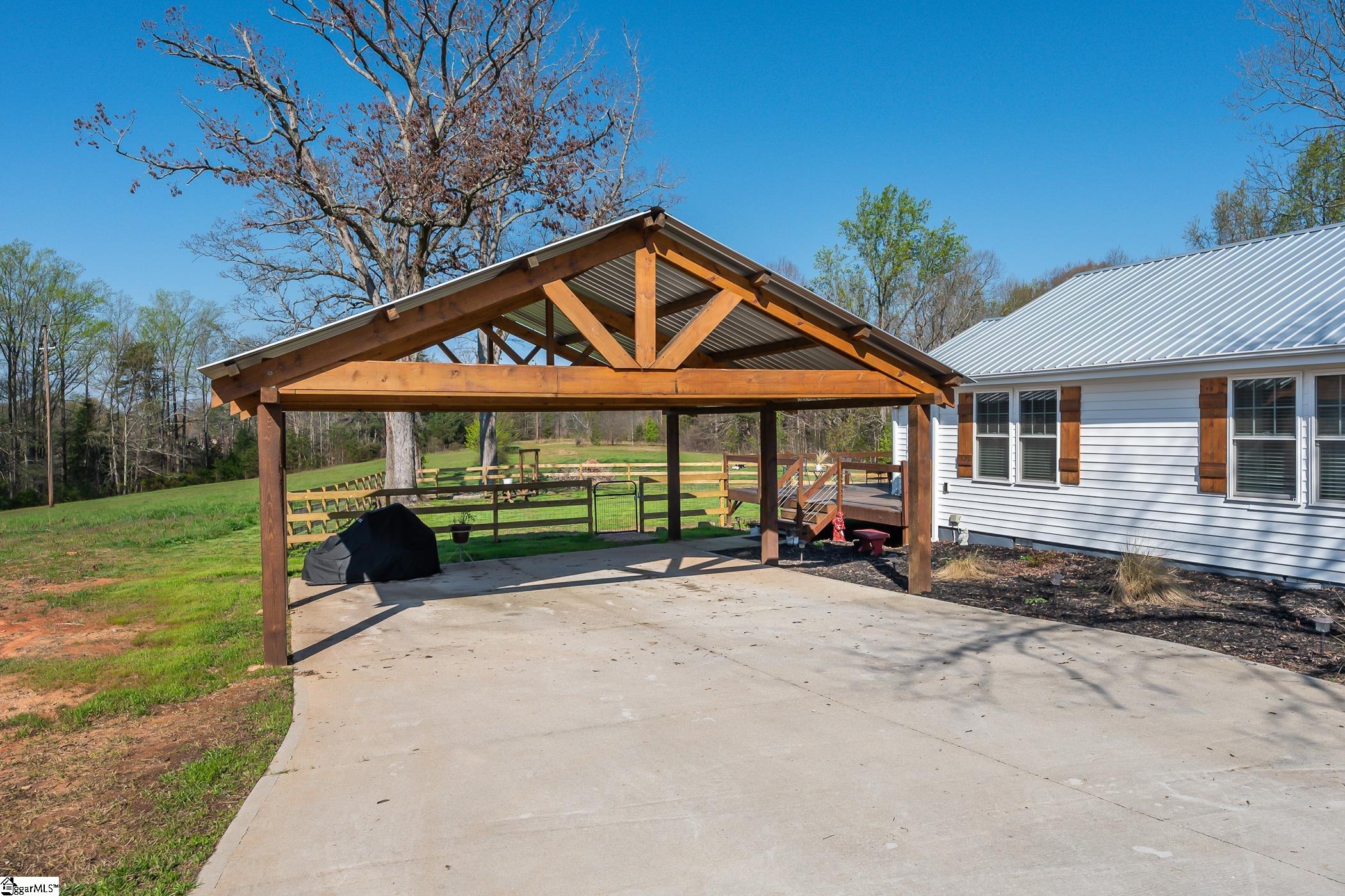 304 State Rd S-39-127 Liberty, SC 29657 - Photo 2 of 35