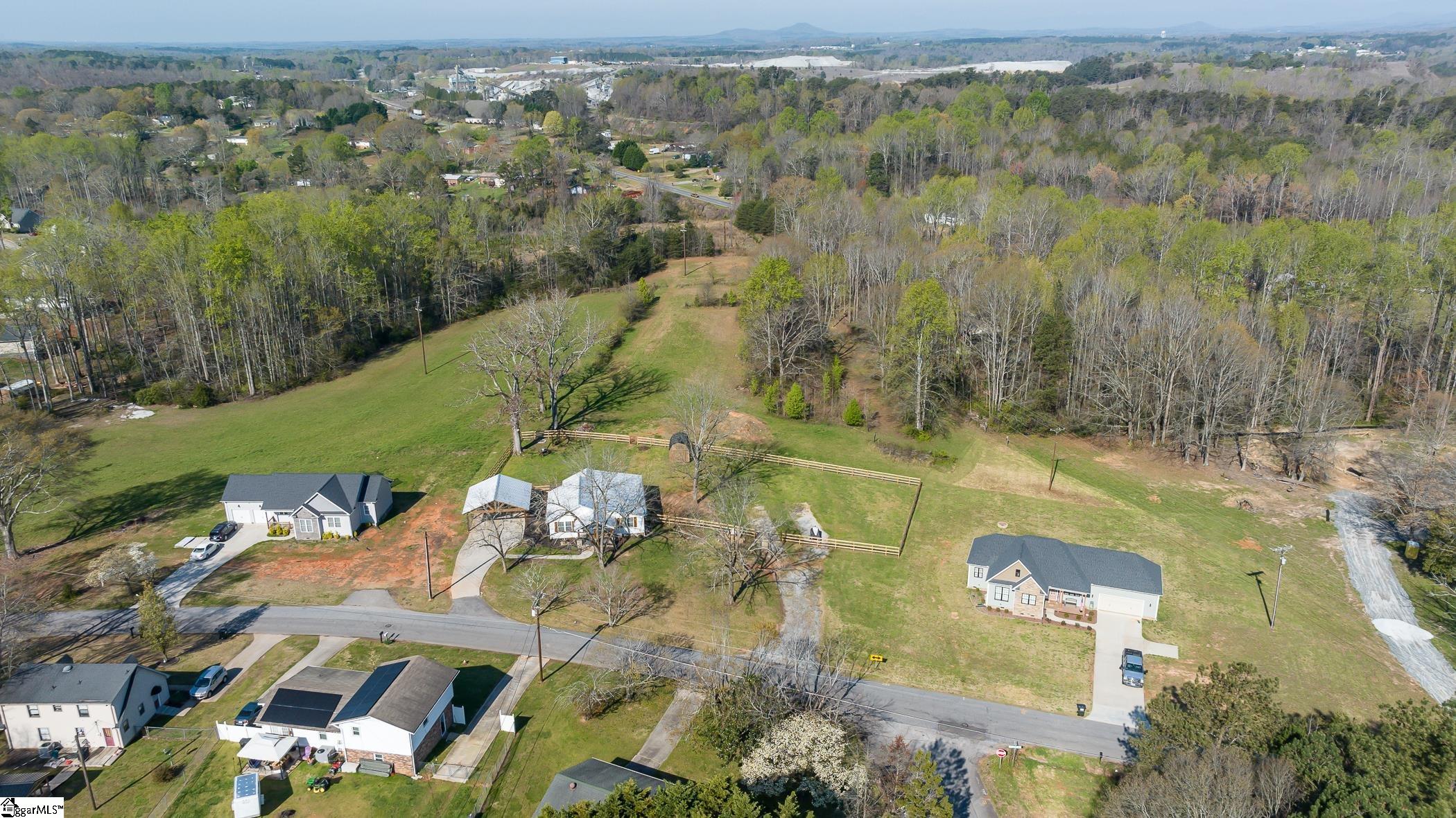 304 State Rd S-39-127 Liberty, SC 29657 - Photo 28 of 35