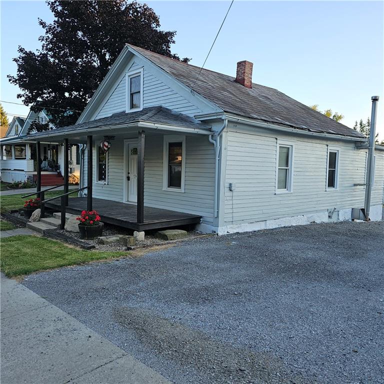 124 Mt Air Road New Castle, PA 16102 - Photo 2 of 4