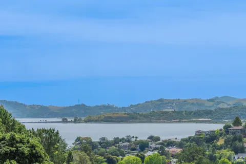 $3,000,000 | 66 Inverness Drive, San Rafael, CA 94901