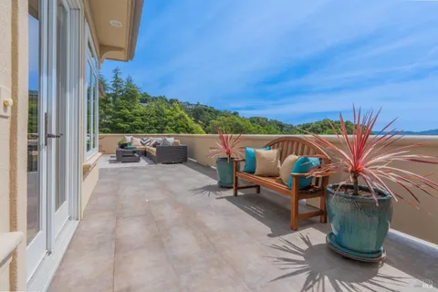 $3,000,000 | 66 Inverness Drive, San Rafael, CA 94901