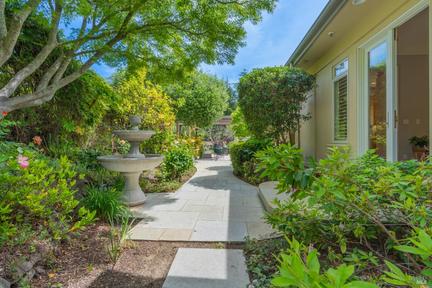 66 Inverness Drive San Rafael, CA 94901 - Photo 13 of 49