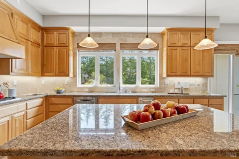 $3,000,000 | 66 Inverness Drive, San Rafael, CA 94901