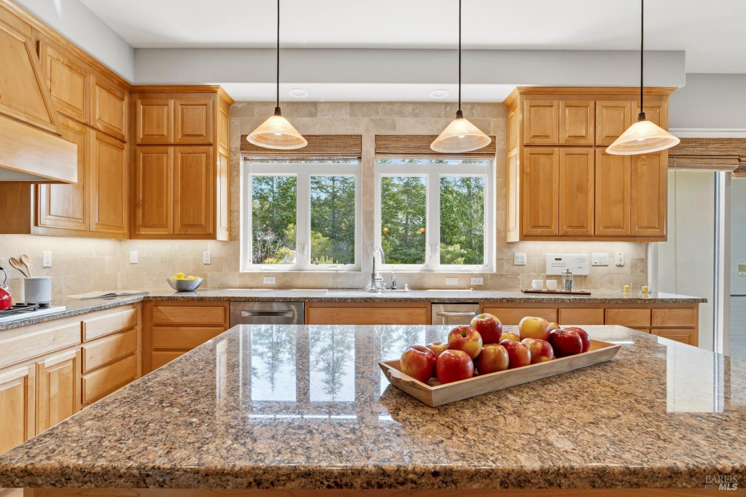 66 Inverness Drive San Rafael, CA 94901 - Photo 16 of 49