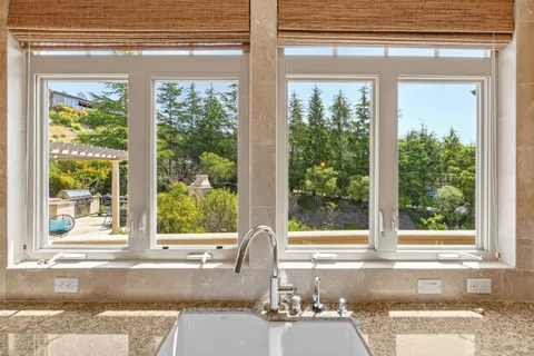 $3,000,000 | 66 Inverness Drive, San Rafael, CA 94901