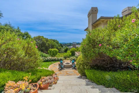 $3,000,000 | 66 Inverness Drive, San Rafael, CA 94901