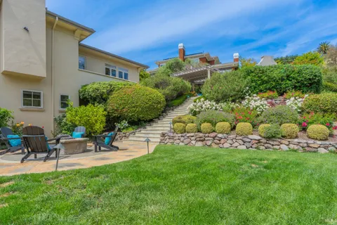 $3,000,000 | 66 Inverness Drive, San Rafael, CA 94901