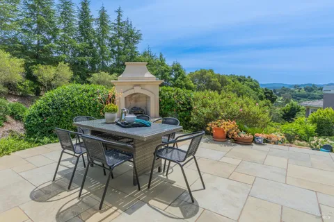$3,000,000 | 66 Inverness Drive, San Rafael, CA 94901
