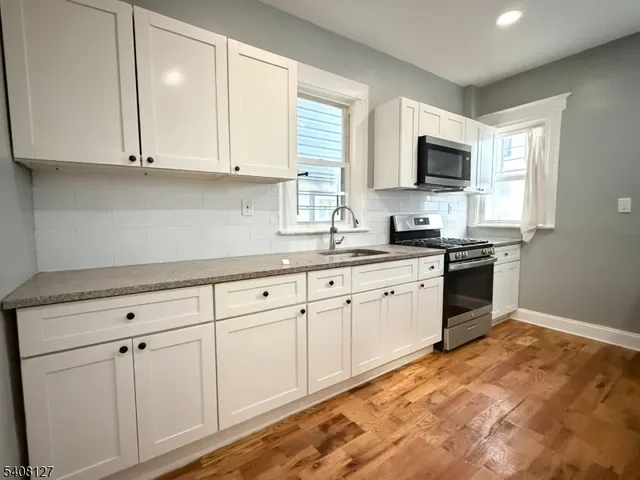 $2,600 | 44 North 16th Street, East Orange, NJ 07017