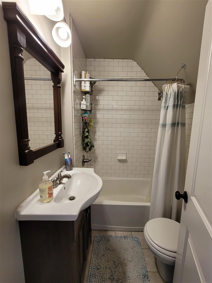 708 Lockwood Road Royal Oak, MI 48067 - Photo 25 of 34