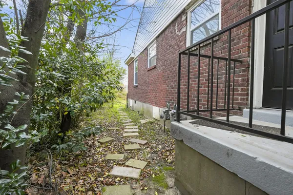 $209,900 | 1041-1043 North McLean Boulevard, Memphis, TN 38107