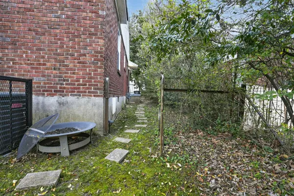 $209,900 | 1041-1043 North McLean Boulevard, Memphis, TN 38107