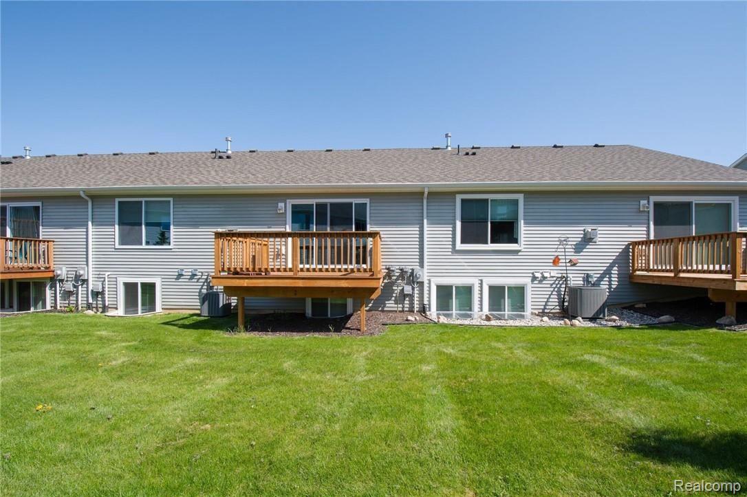 481 Hosta Howell, MI 48843 - Photo 26 of 26 aQM2Ndju.jpeg