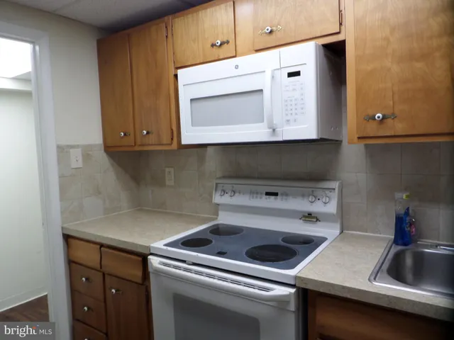 $1,950 | 34 East Holland Road, Unit A, Southampton, PA 18966