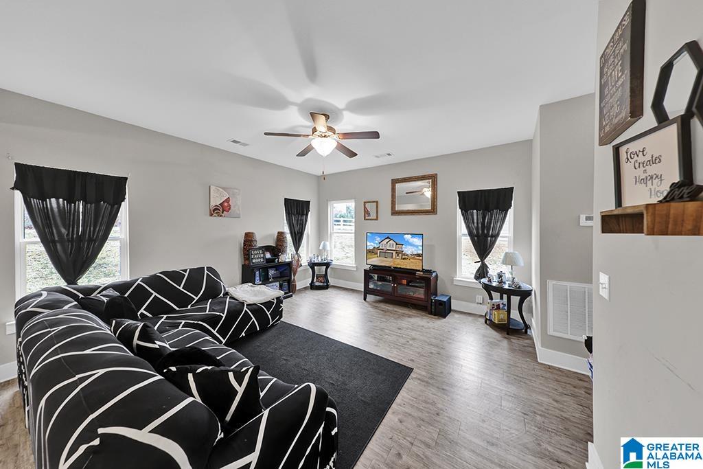 404 3rd Street Pleasant Grove, AL 35127 - Photo 4 of 16