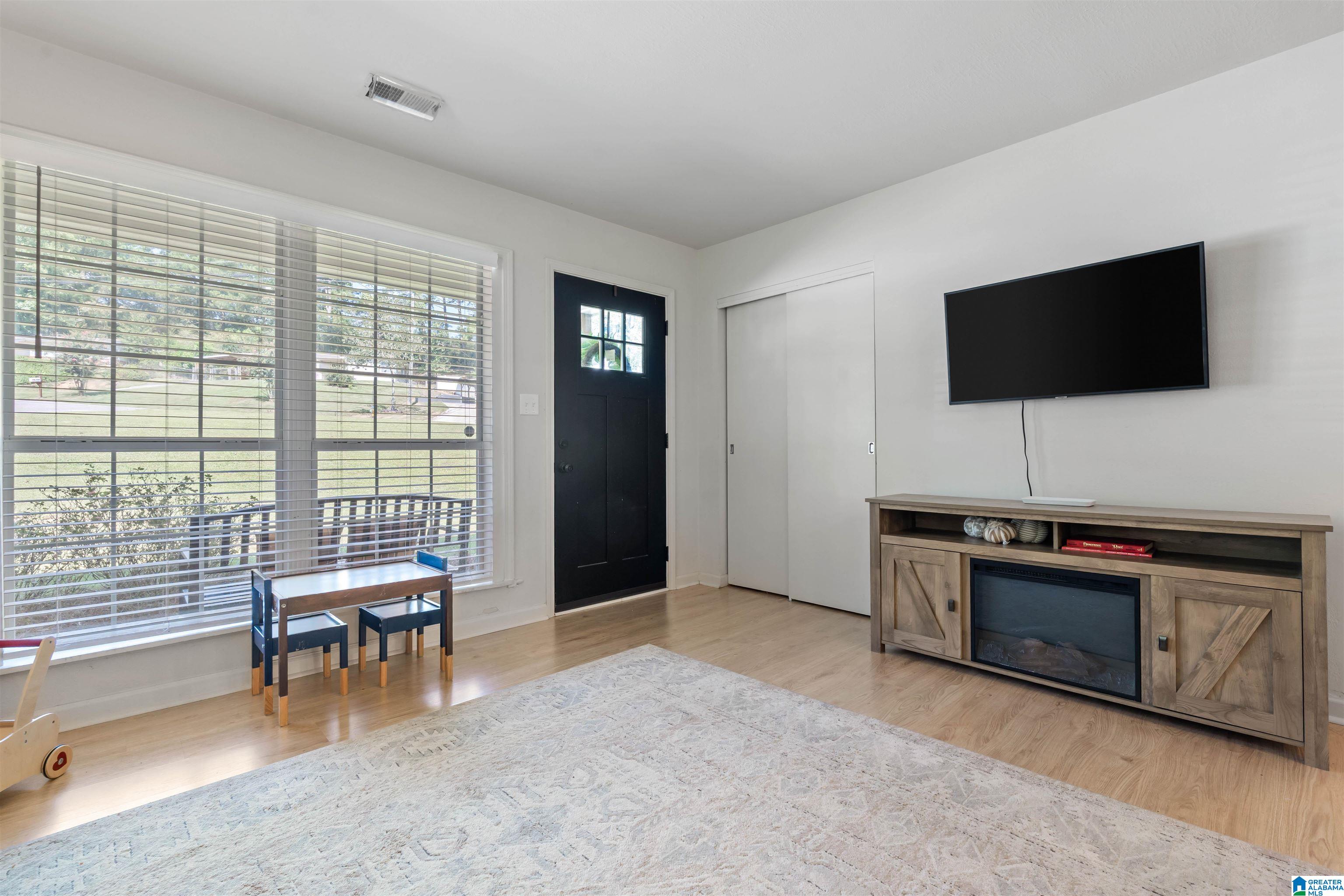 2201 Chapel Hill Road Hoover, AL 35216 - Photo 9 of 31 Gallery Image 9