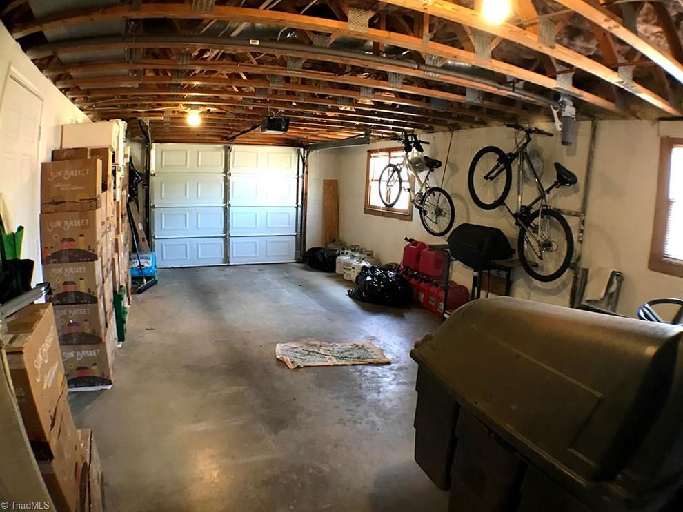 1713 Valley Brook Road Clemmons, NC 27012 - Photo 18 of 23 Garage