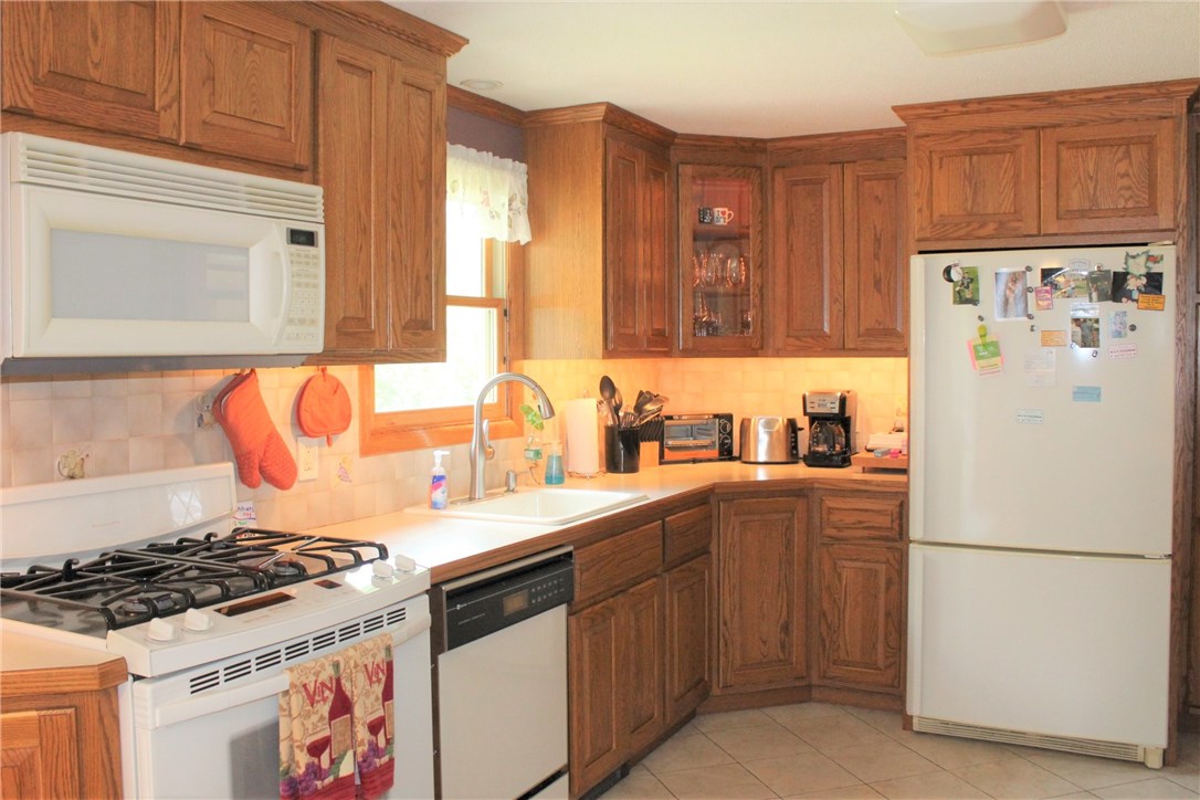 70 Nancy Court Woonsocket, RI 02895 - Photo 2 of 21