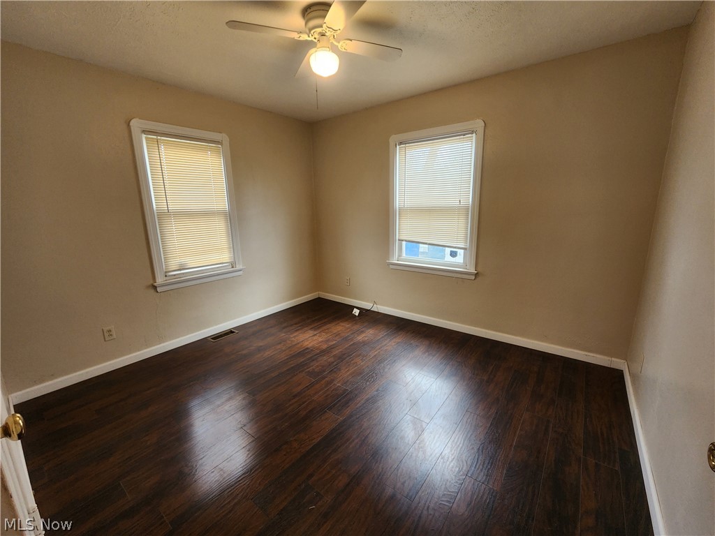1517 Larchmont Road Cleveland, OH 44110 - Photo 7 of 10