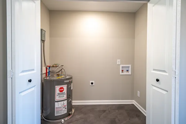 a view of utility room with washer and dryer
