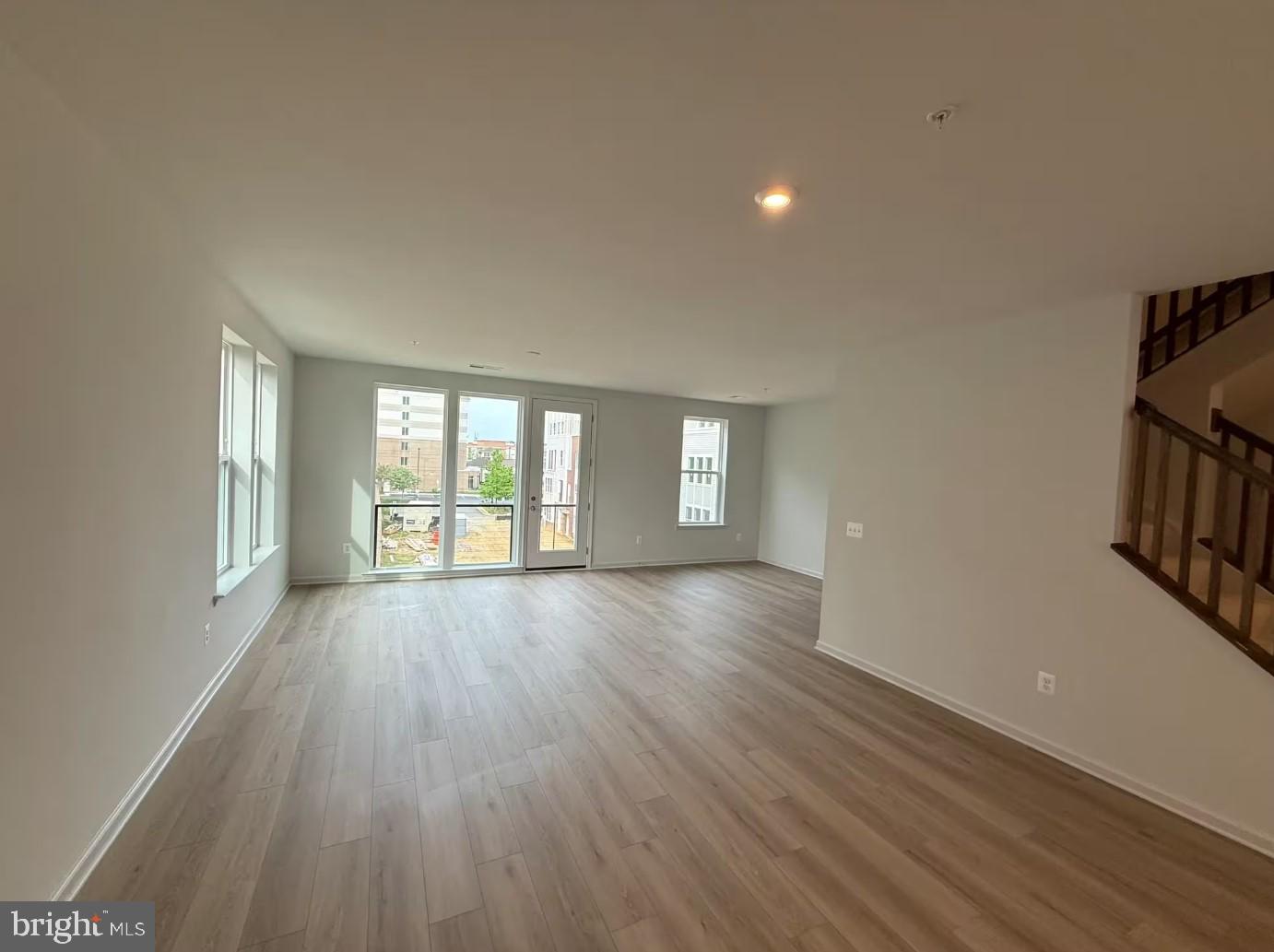 2506 Neabsco Common Place Woodbridge, VA 22191 - Photo 6 of 12 Family/Dining Room