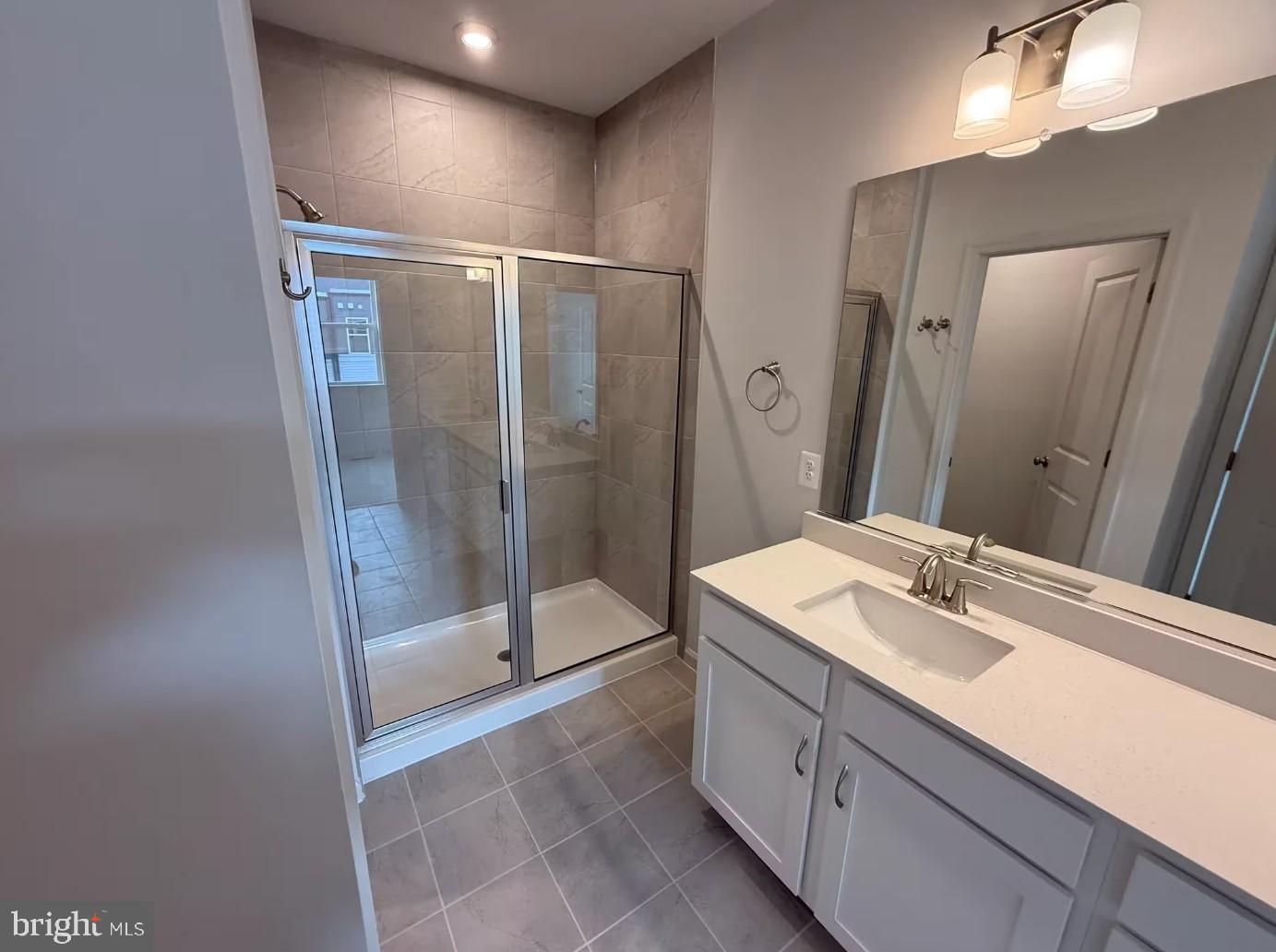 2506 Neabsco Common Place Woodbridge, VA 22191 - Photo 8 of 12 Primary Bath