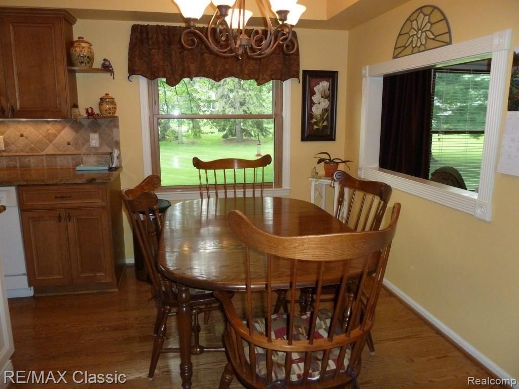 33745 Quaker Valley Road Farmington, MI 48331 - Photo 7 of 53 P1040603.jpg