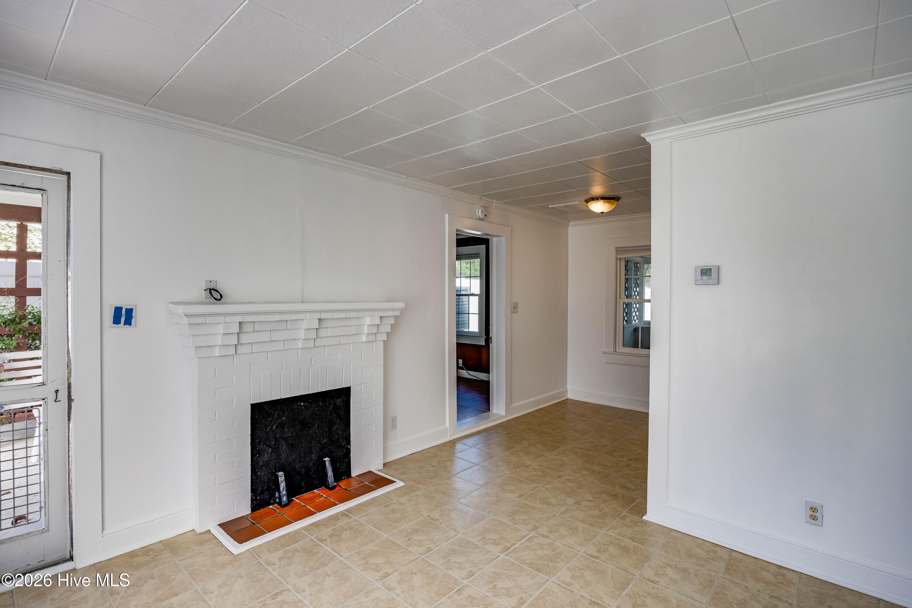 322 River Road Washington, NC 27889 - Photo 13 of 37 Living Room