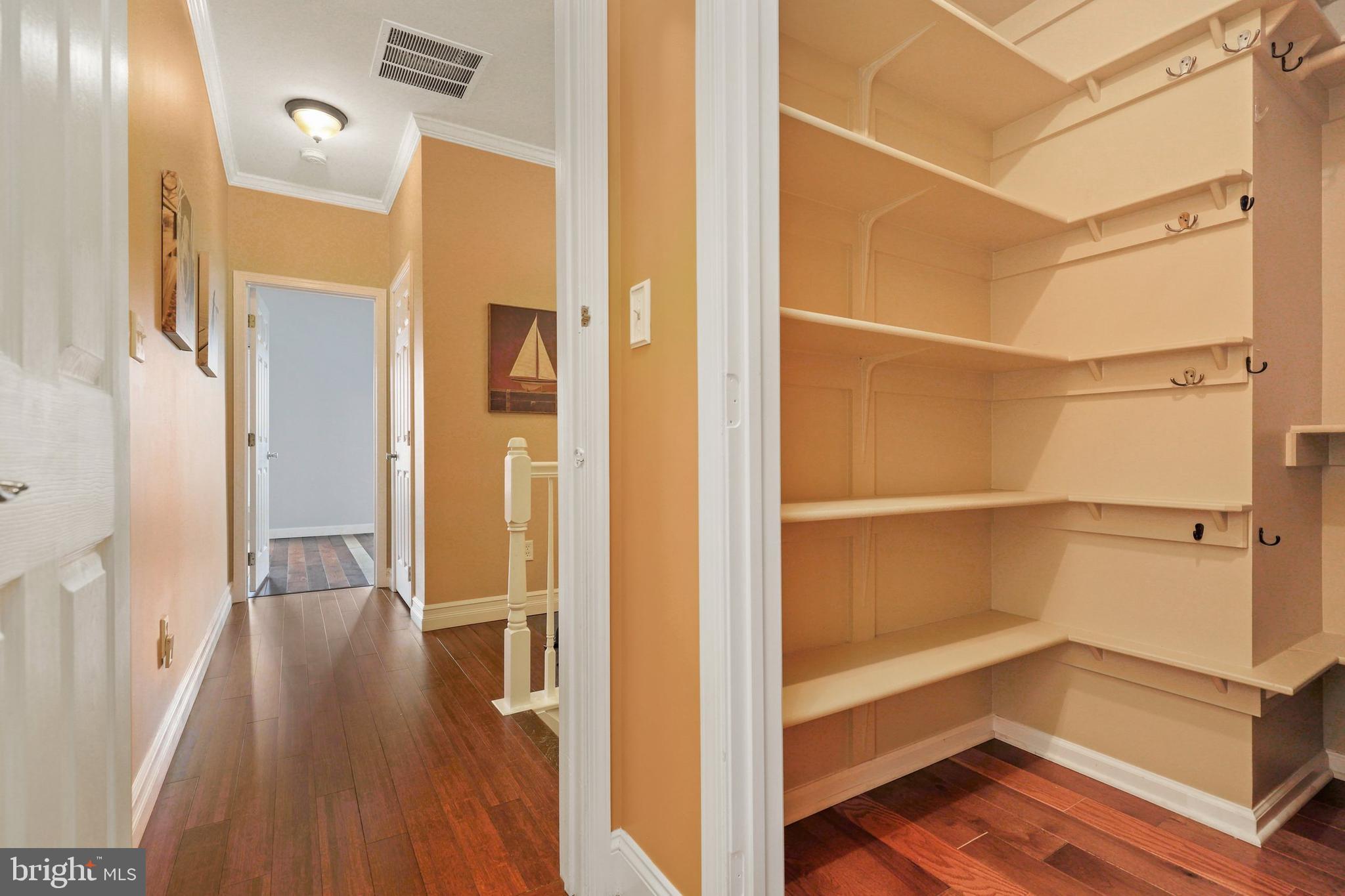 25007 Riding Center Drive Chantilly, VA 20152 - Photo 21 of 28 Gallery Image 21