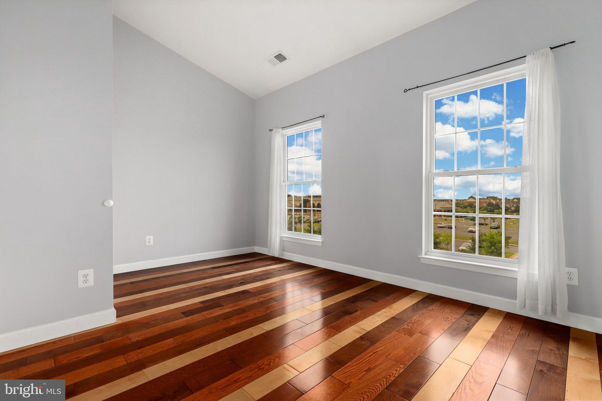 25007 Riding Center Drive Chantilly, VA 20152 - Photo 24 of 28 Gallery Image 24
