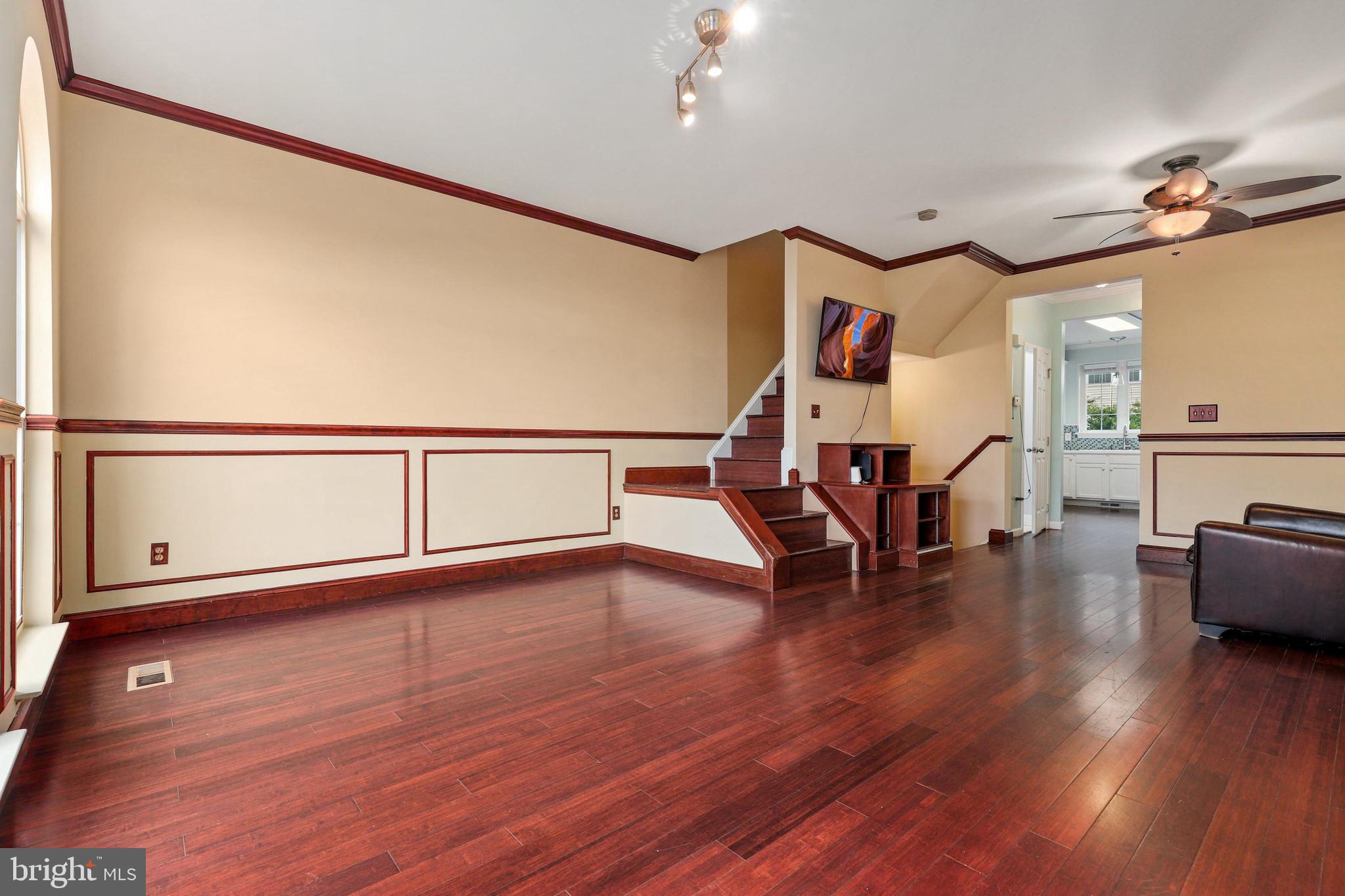 25007 Riding Center Drive Chantilly, VA 20152 - Photo 4 of 28 Gallery Image 4