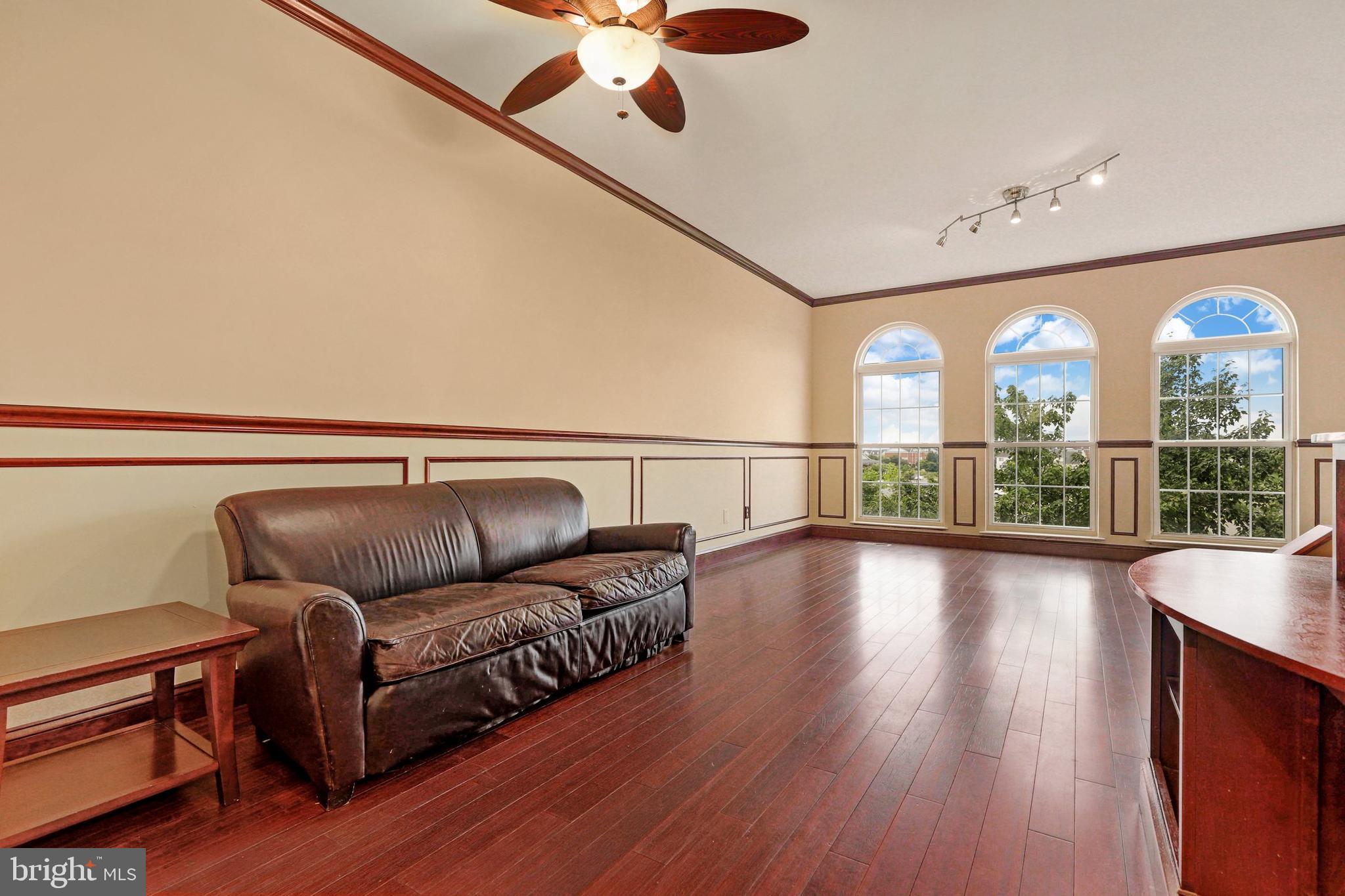 25007 Riding Center Drive Chantilly, VA 20152 - Photo 6 of 28 Gallery Image 6
