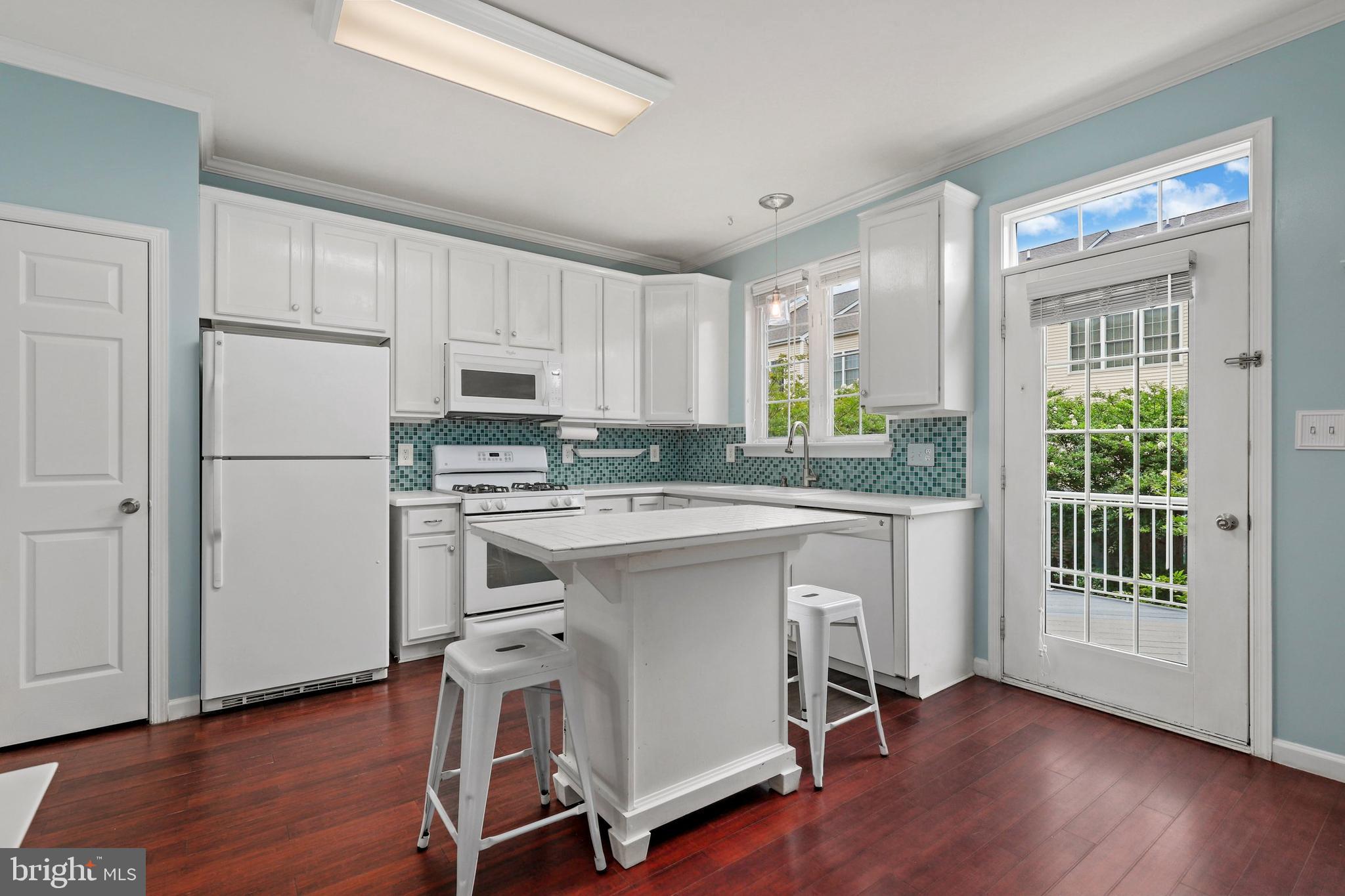 25007 Riding Center Drive Chantilly, VA 20152 - Photo 7 of 28 Gallery Image 7
