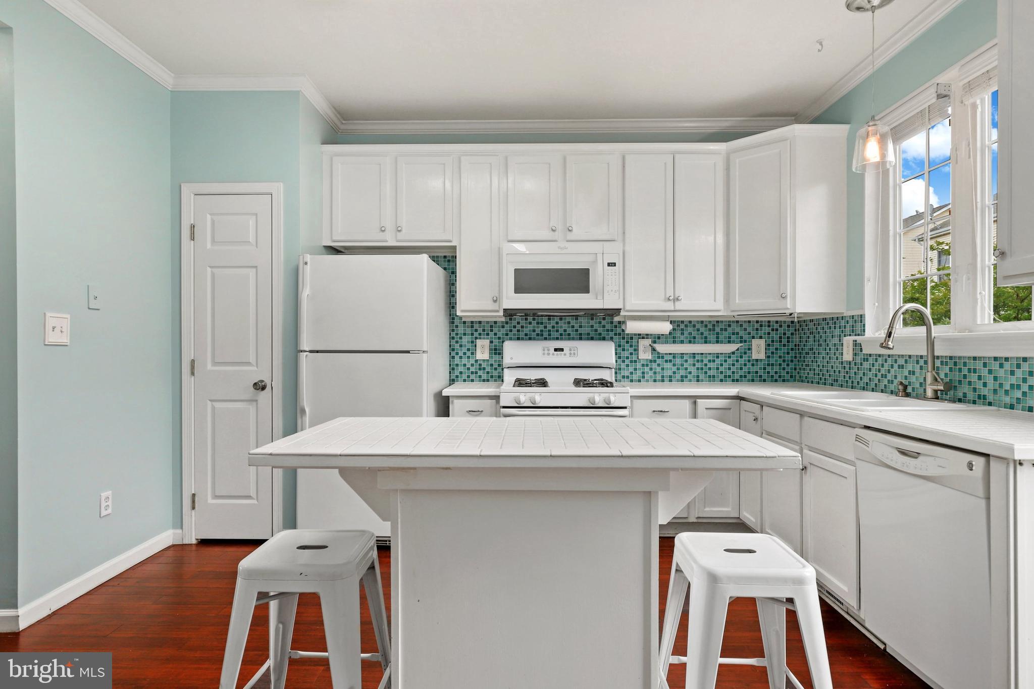 25007 Riding Center Drive Chantilly, VA 20152 - Photo 9 of 28 Gallery Image 9