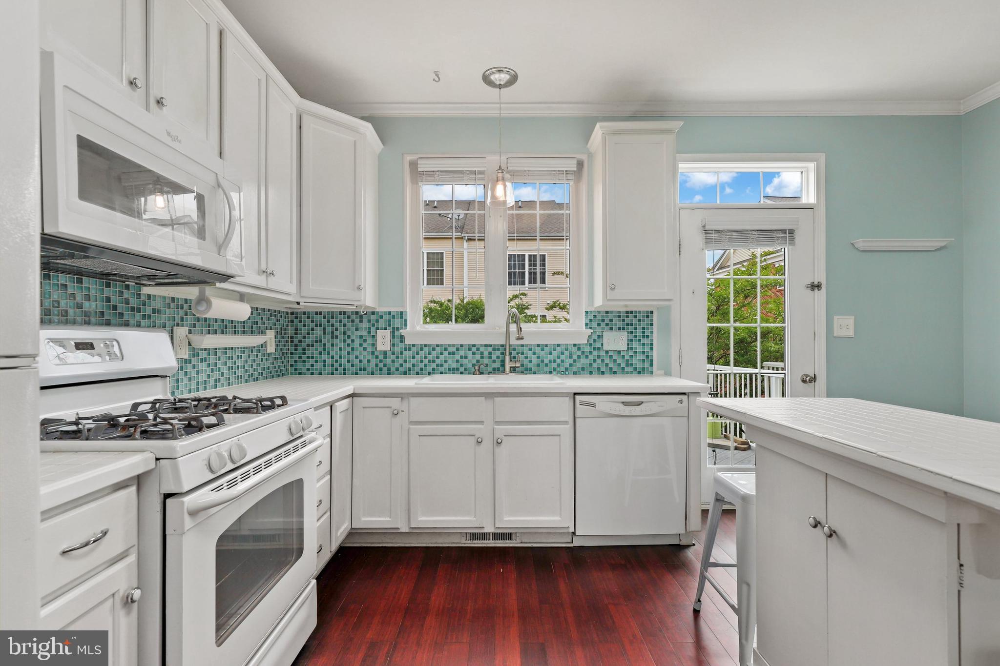 25007 Riding Center Drive Chantilly, VA 20152 - Photo 10 of 28 Gallery Image 10