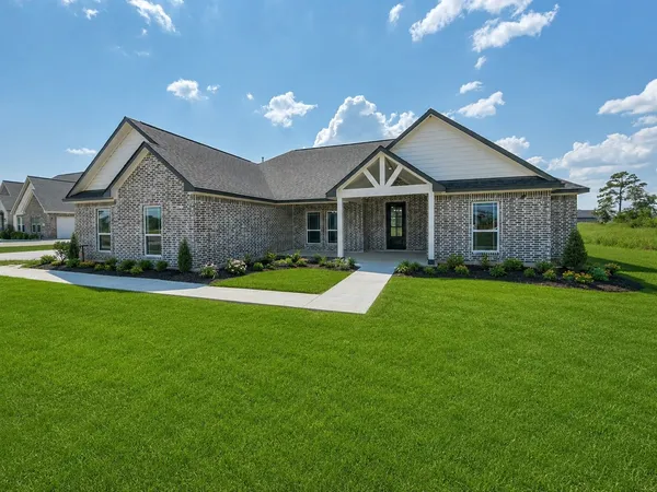 $599,900 | 6427 Tomahawk Drive, Baytown, TX 77523