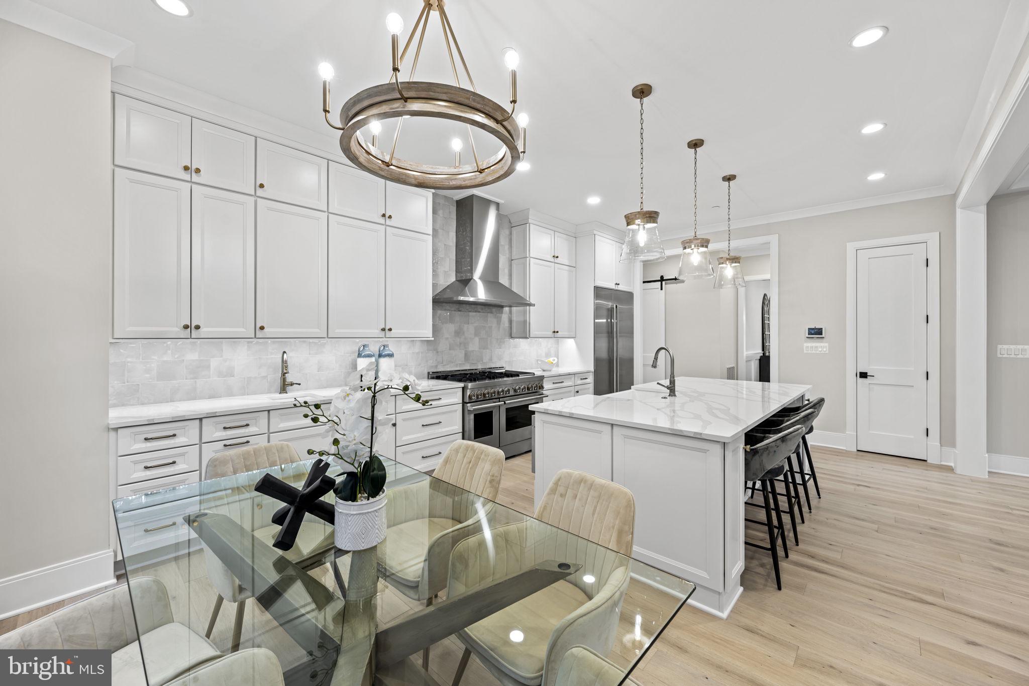 8911 Ewing Drive Bethesda, MD 20817 - Photo 10 of 67 Breakfast Area