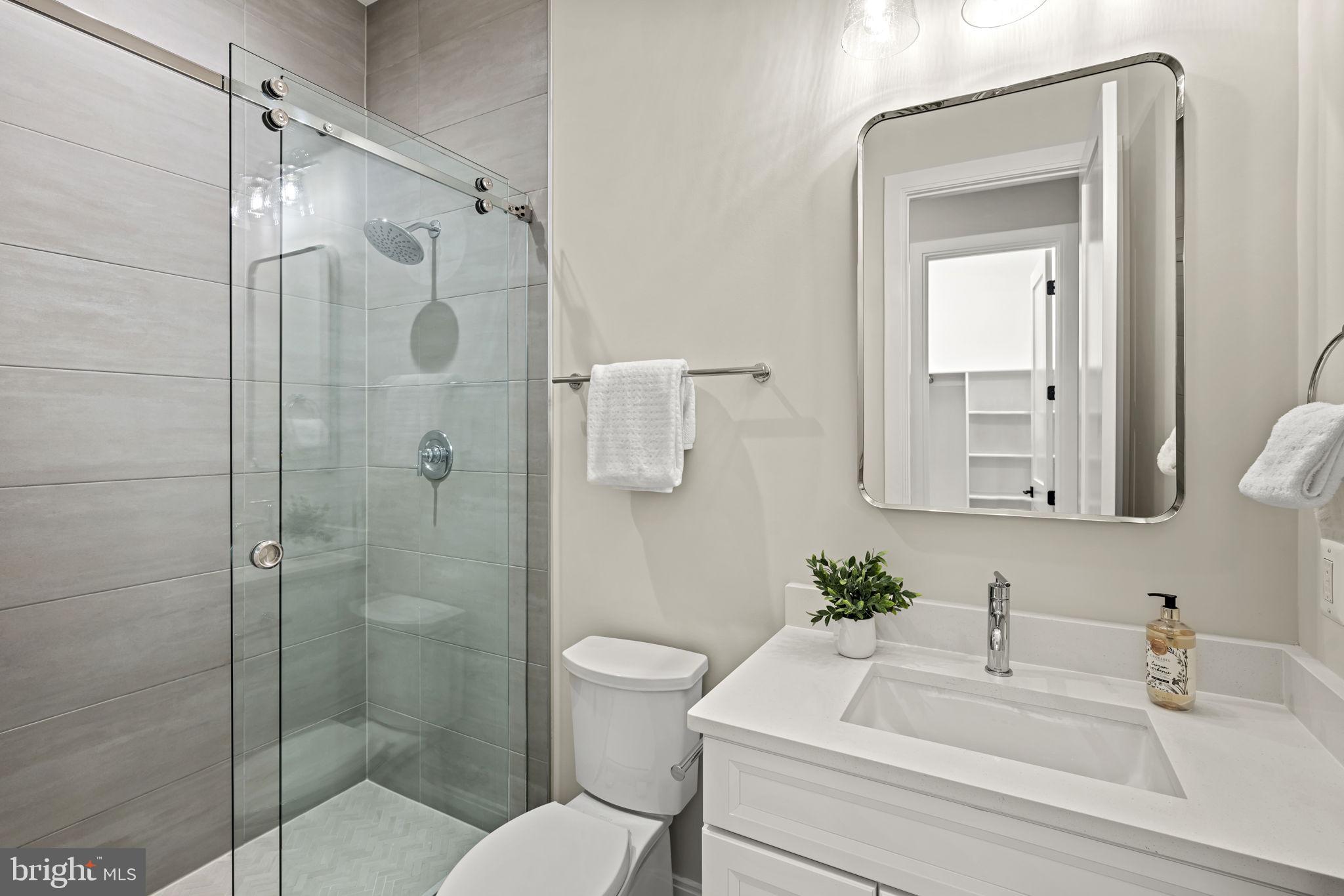 8911 Ewing Drive Bethesda, MD 20817 - Photo 23 of 67 Main Floor Full Bath