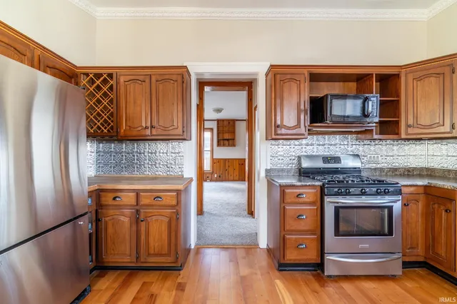 $249,900 | 627 Main Street, New Haven, IN 46774