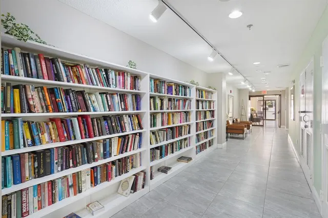 $125,000 | 10467 Sunrise Lakes Boulevard, Unit 210, Sunrise, FL 33322