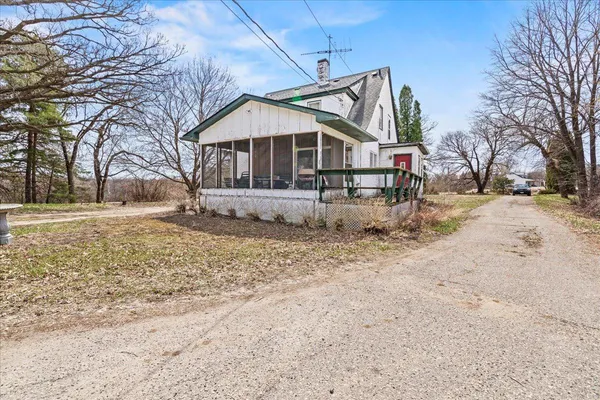 $575,000 | 72714 250th Street, Dassel, MN 55325