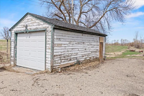 $575,000 | 72714 250th Street, Dassel, MN 55325