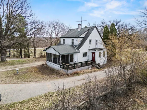 $575,000 | 72714 250th Street, Dassel, MN 55325